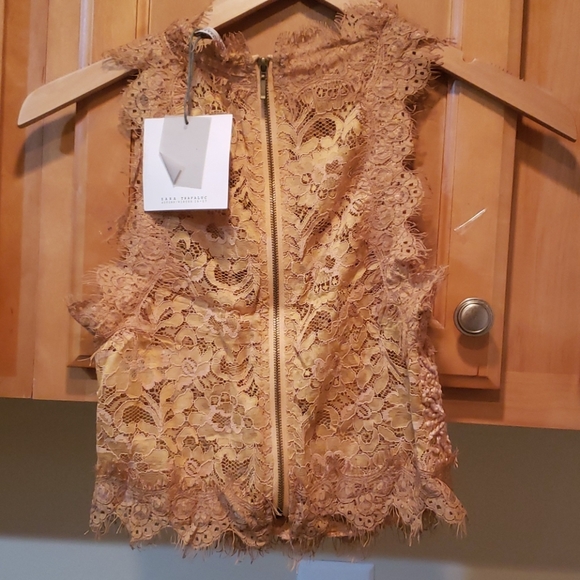 Crop top - Picture 2 of 3